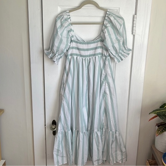 Abercrombie & Fitch puff sleeve midi dress in green and white stripe, Size M - Picture 3 of 4